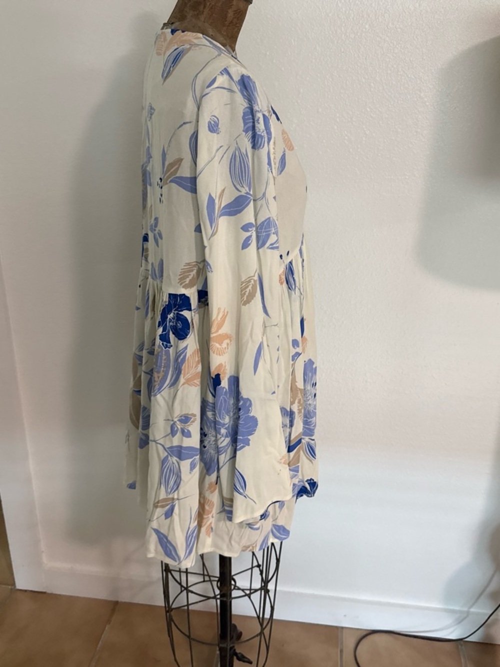 Free People Bella Floral Print Tunic White Size XS - Picture 4 of 6